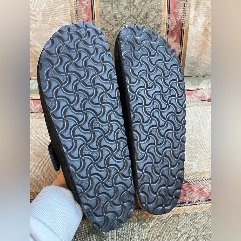 Birkenstock Boston Shearling Suede. Size 10-10.5 Women/ 8-8.5 Men
N17-08 - Picture 5 of 8